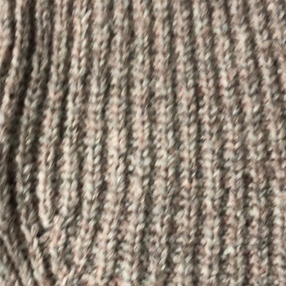 Pink Sweater - Picture 4 of 4